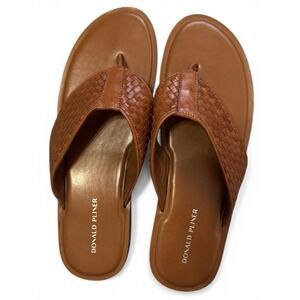 Donald Pliner Palmer Flip Flops Size 12 Beach Vacation Pool Summer Shoes